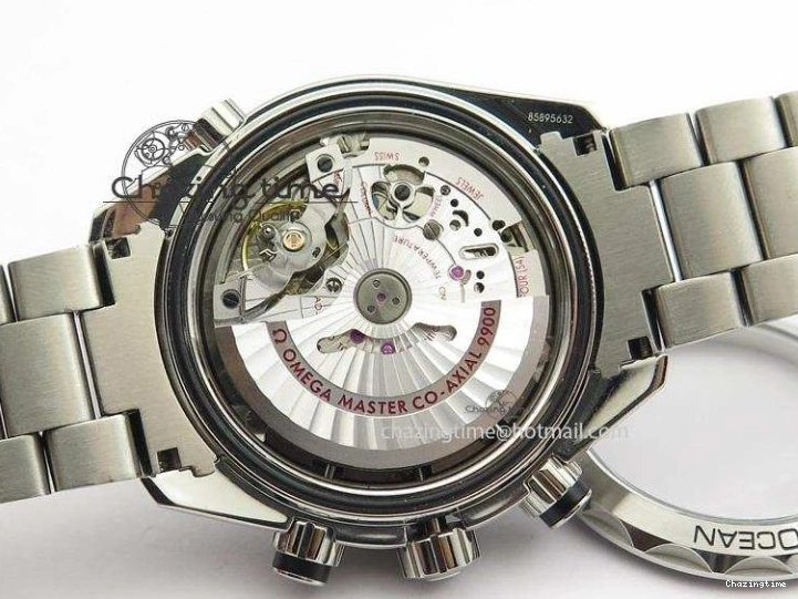 0715 UrbanChic Master Chronometer 45mm SS JHF Black Dial On SS Bracelet A 8248